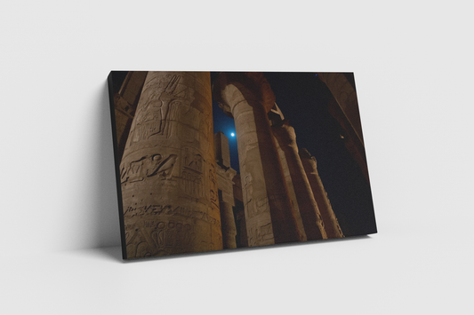 Columnas en la noche - Egipto